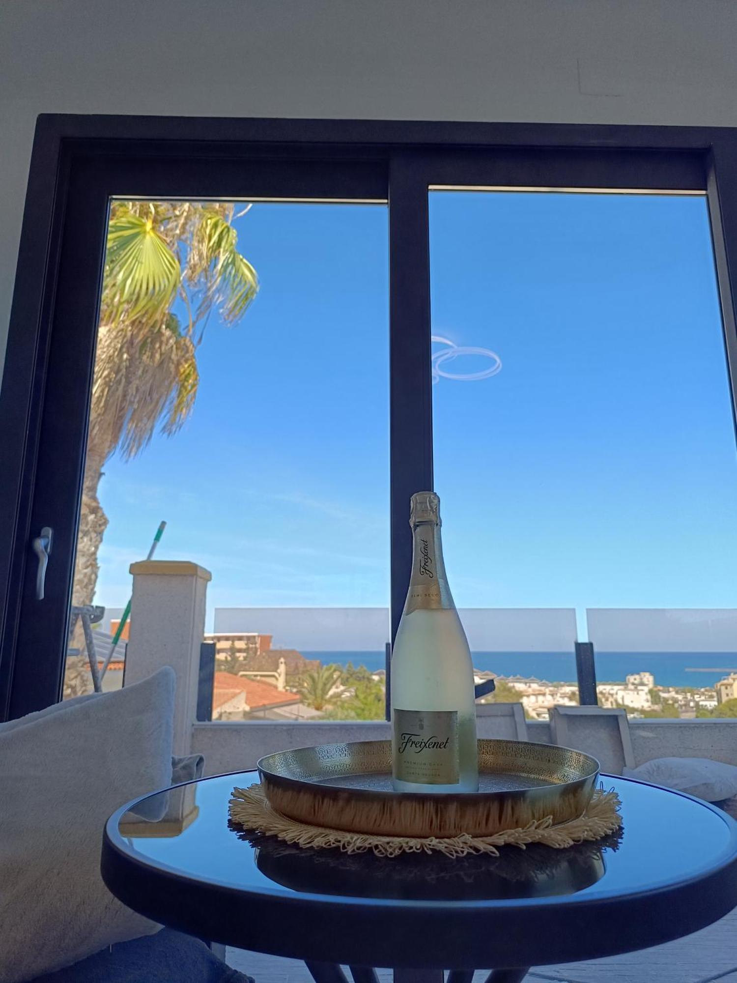 Rising Sun Bungalow Torrevieja Eksteriør billede